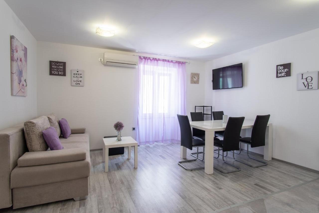 Private Holliday Apartment Pag Town Eksteriør bilde